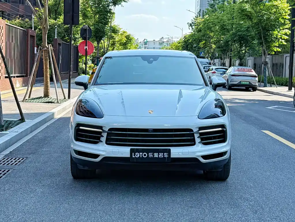 Porsche Cayenne 2019 — фото 2