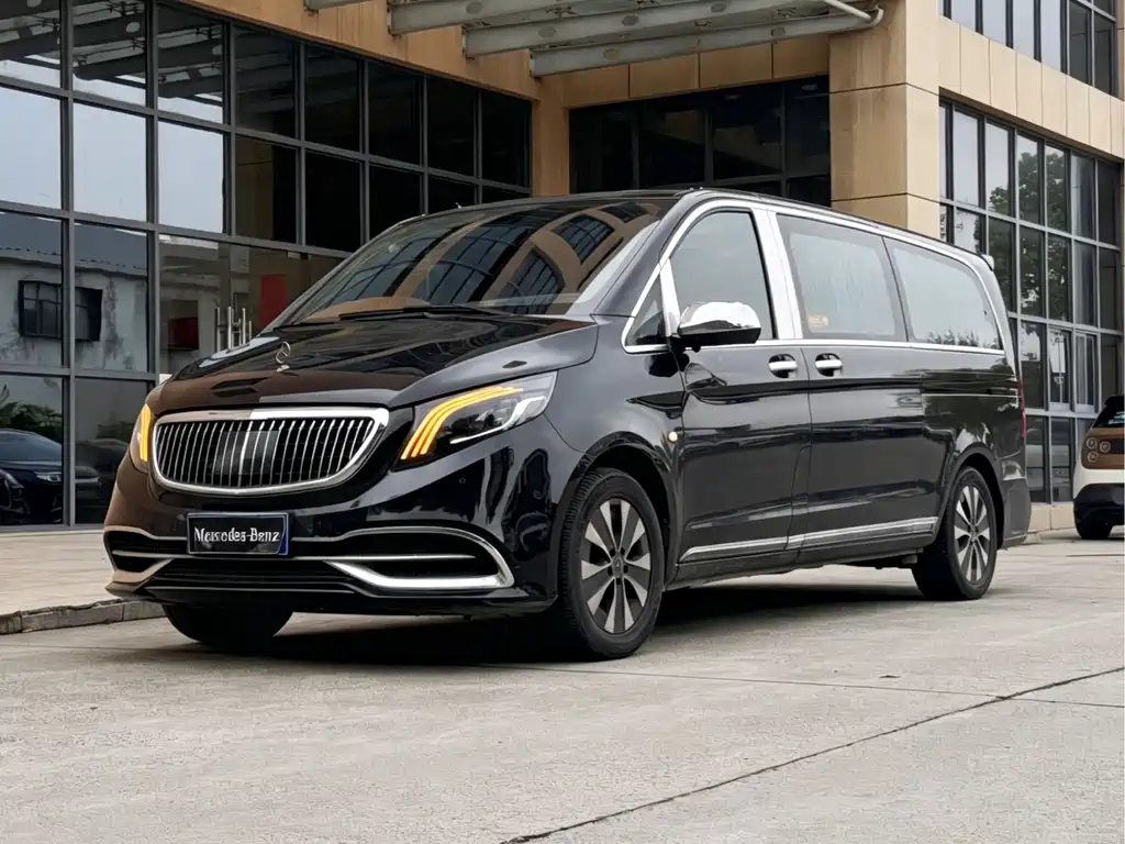 Mercedes-Benz Vito 2023 — фото 1