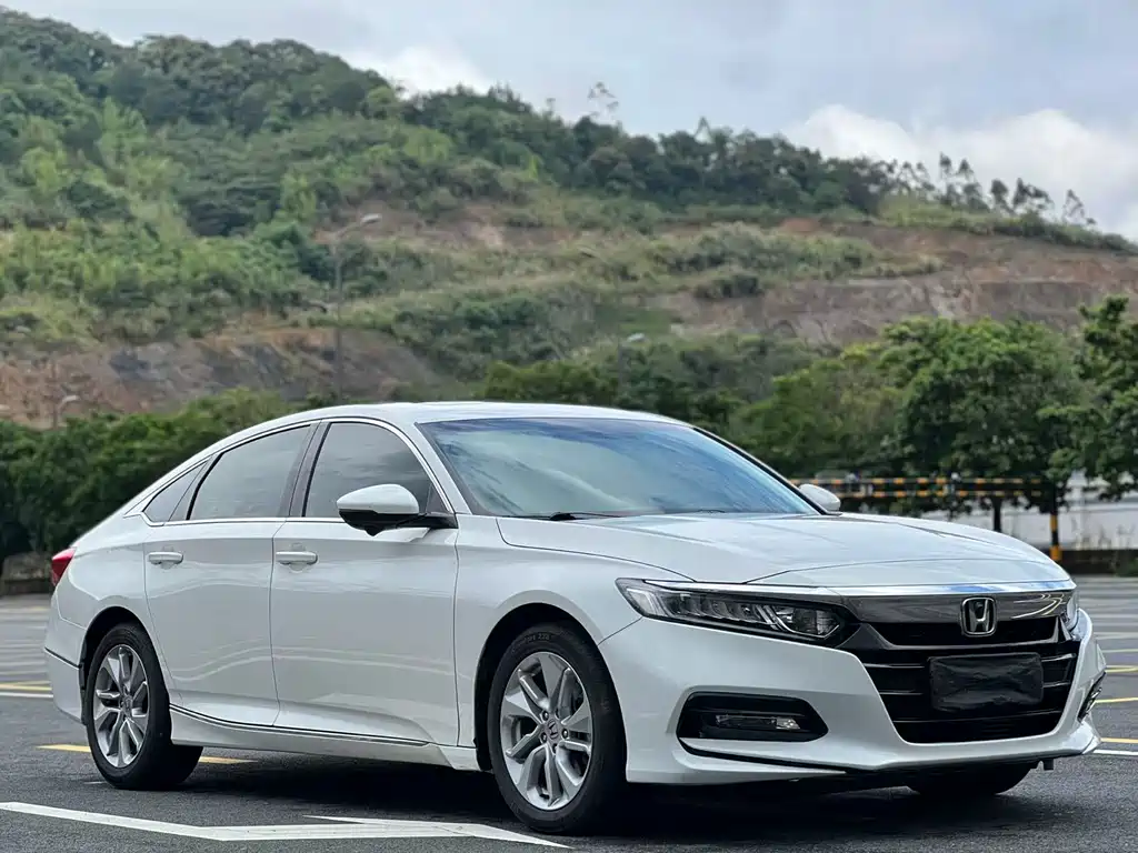 Honda Accord 2020 — фото 3