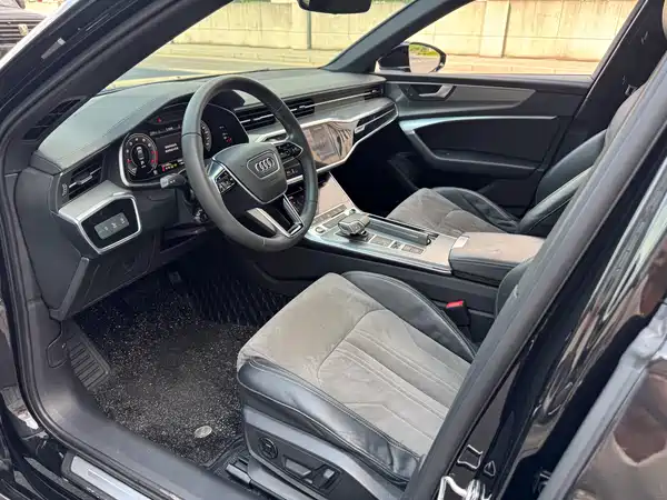 Audi A6L 2022