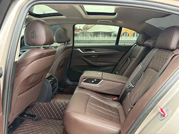 BMW 5 Series 2019