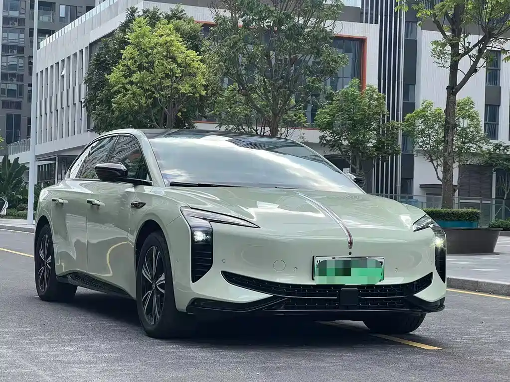 Hongqi EH7 2026 — фото 3