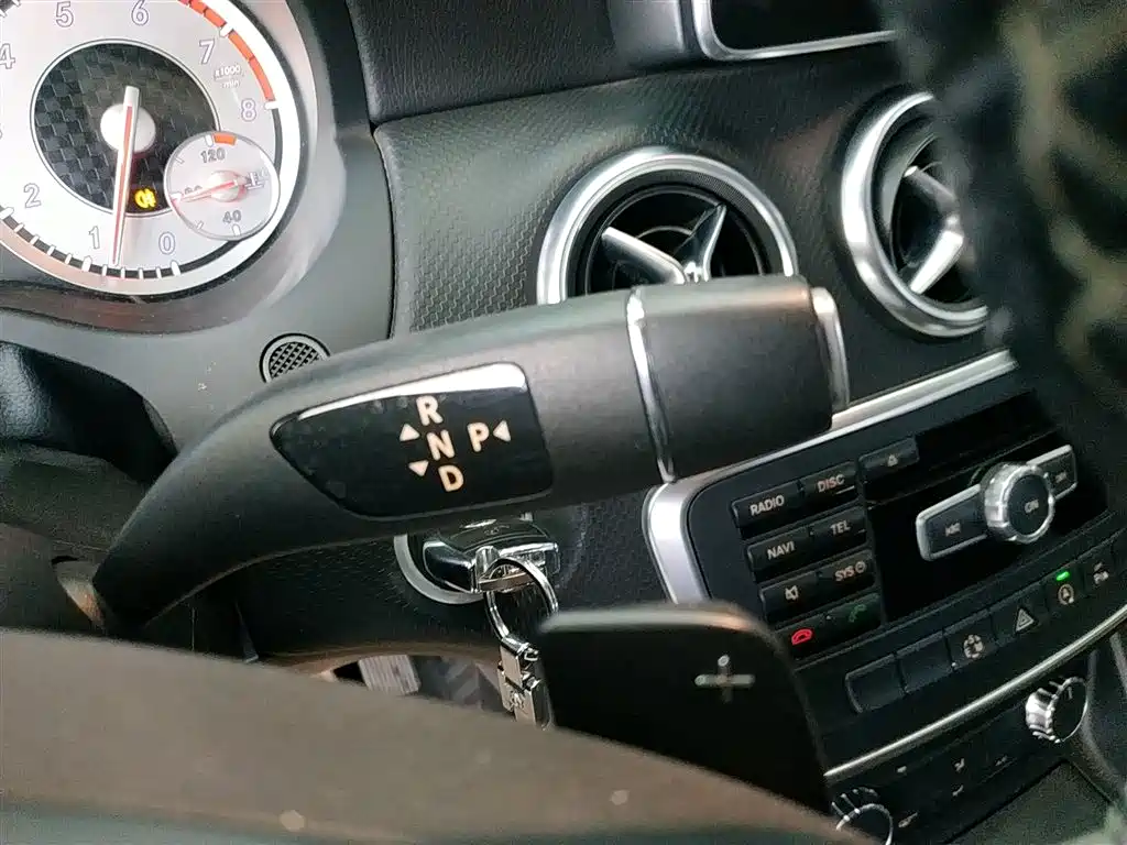 Mercedes-Benz A-Class 2015 — фото 10