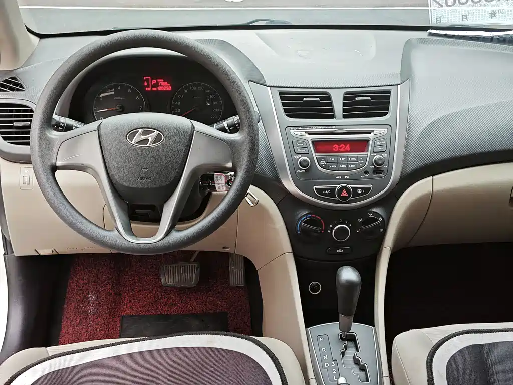 Hyundai Verna 2014 — фото 11