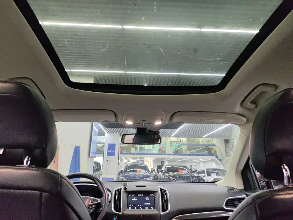 Ford Edge 2018 — фото 14