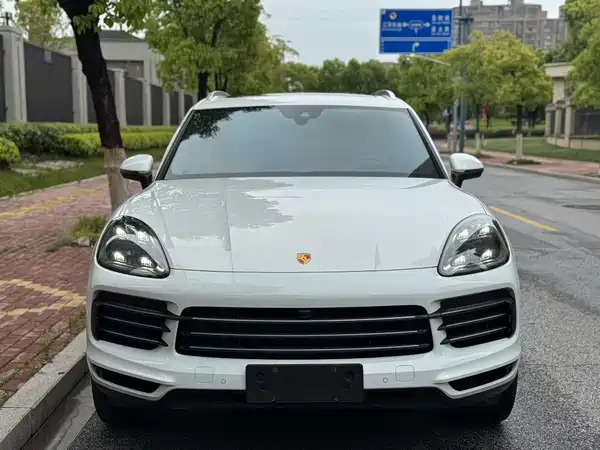 Porsche Cayenne 2023