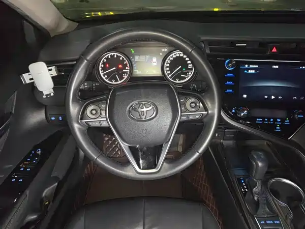 Toyota Camry 2019