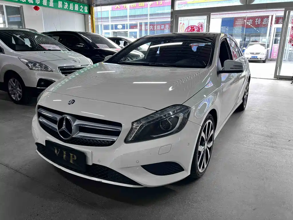 Mercedes-Benz A-Class 2015