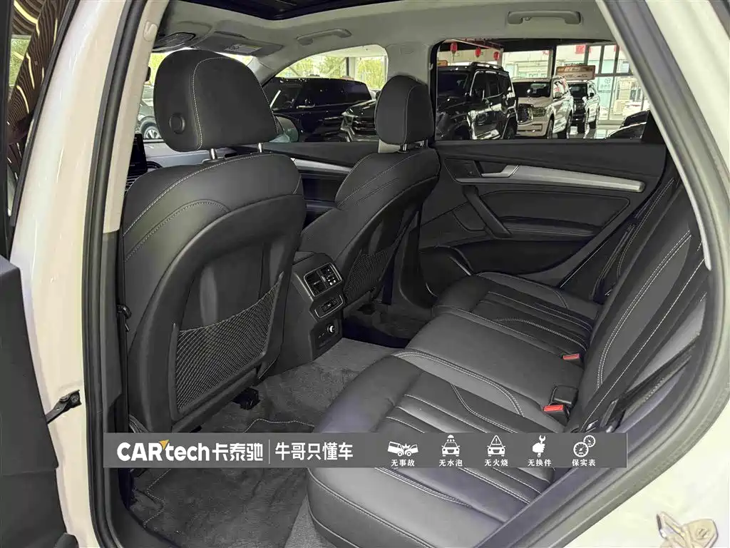 Audi Q5L 2022 — фото 25