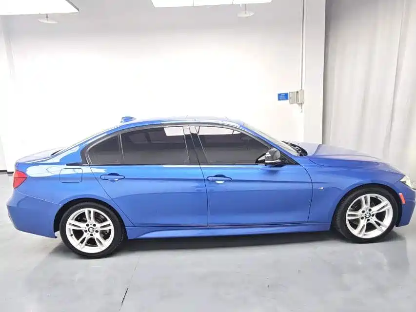 BMW 3 Series 2017 — фото 17