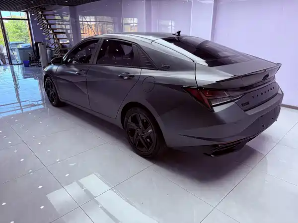 Hyundai Elantra 2022