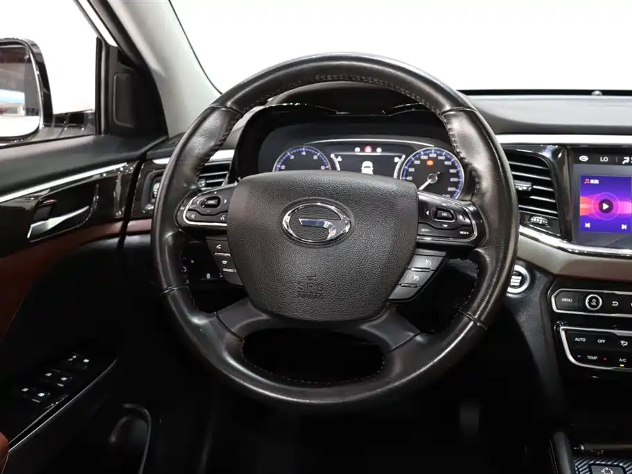 GAC Motor Trumpchi GS8 2018 — фото 12