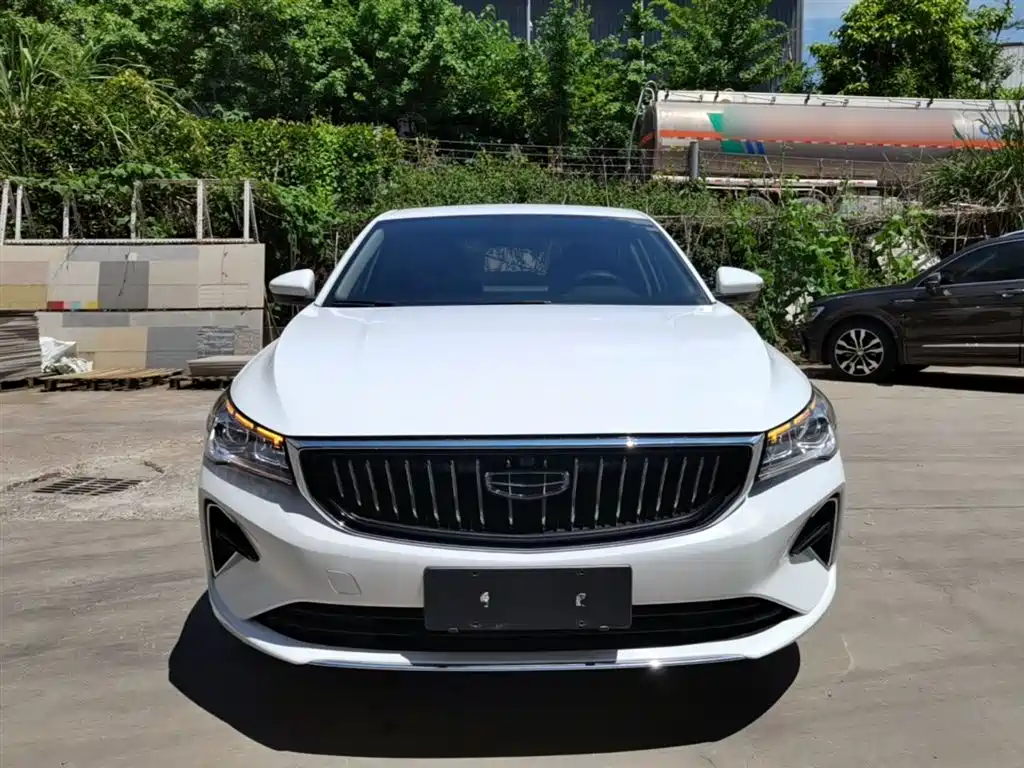 Geely Emgrand 2023 — фото 3