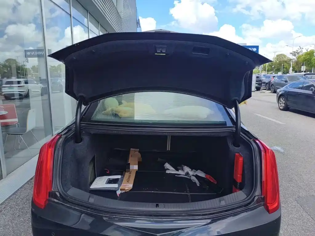 Cadillac XTS 2015 — фото 24