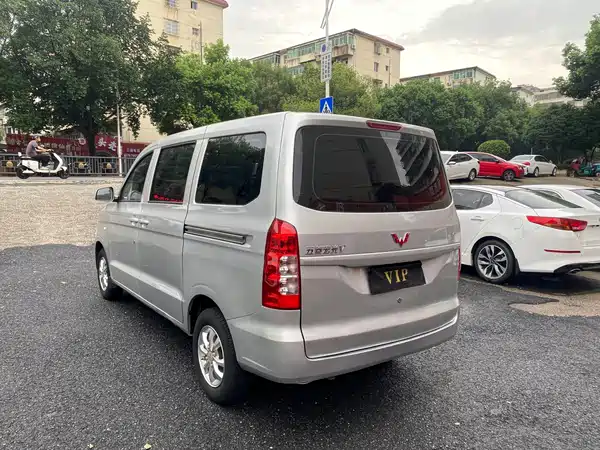Wuling Hongguang V 2021