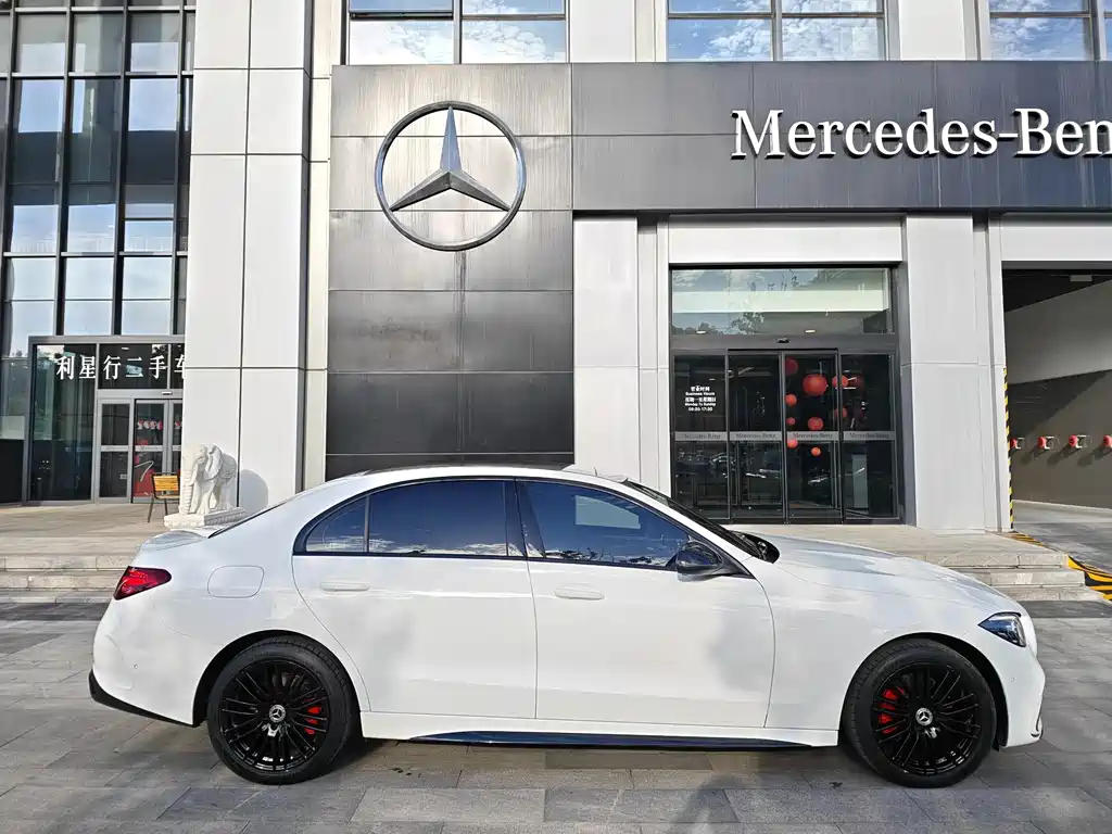 Mercedes-Benz C-Class 2024 — фото 14