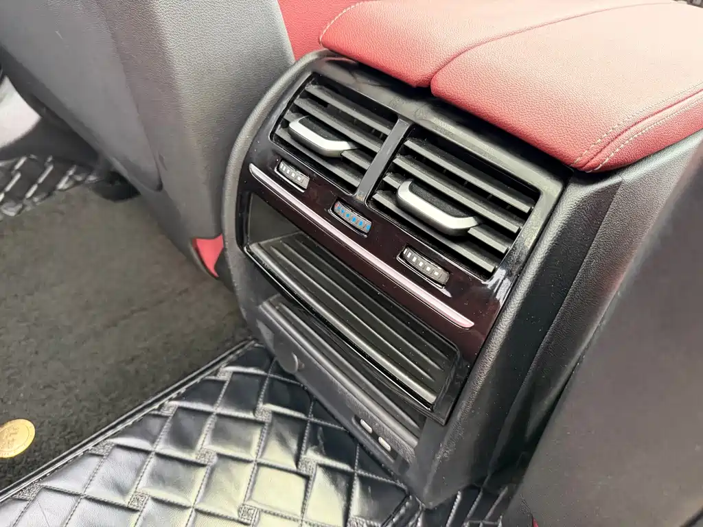BMW 5 Series 2023 — фото 12