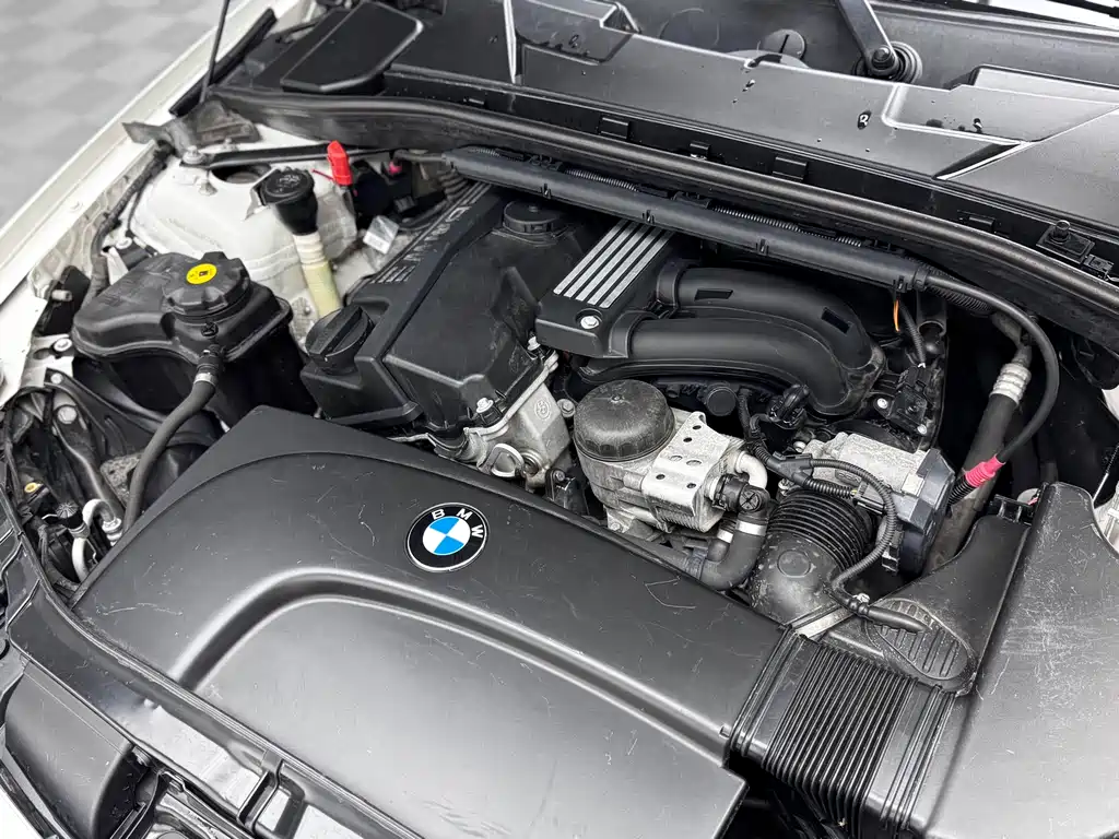 BMW 1 Series 2012 — фото 11