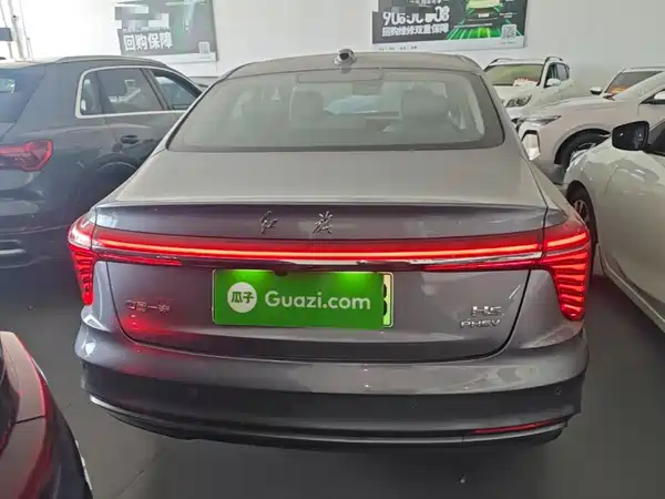 Hongqi H5 PHEV 2025
