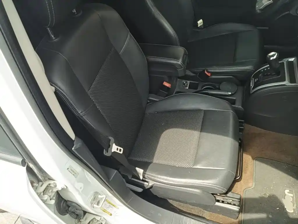 Jeep Compass 2015 — фото 25