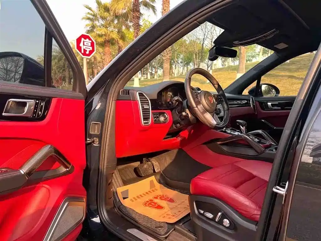 Porsche Cayenne 2020