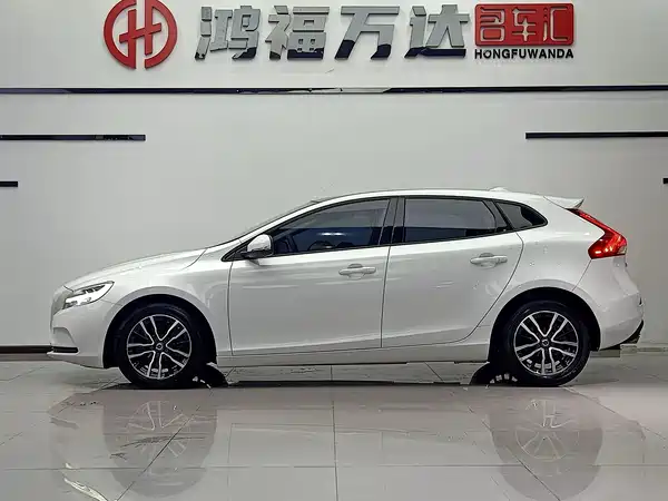 Volvo V40 2017