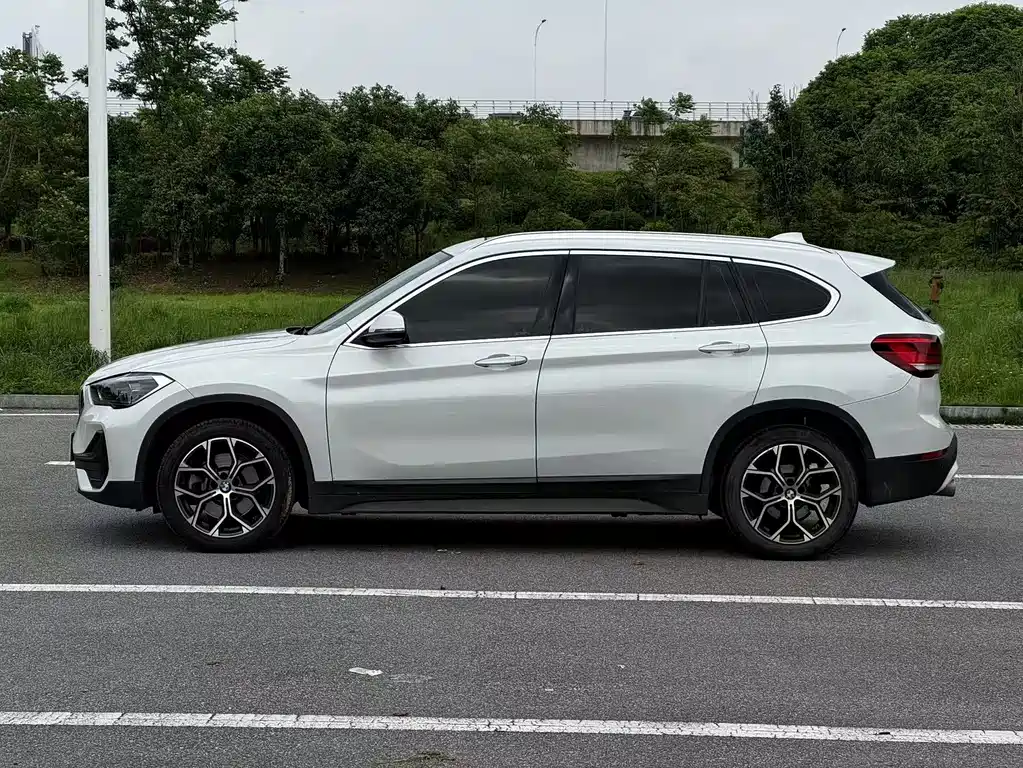 BMW X1 2022 — фото 11