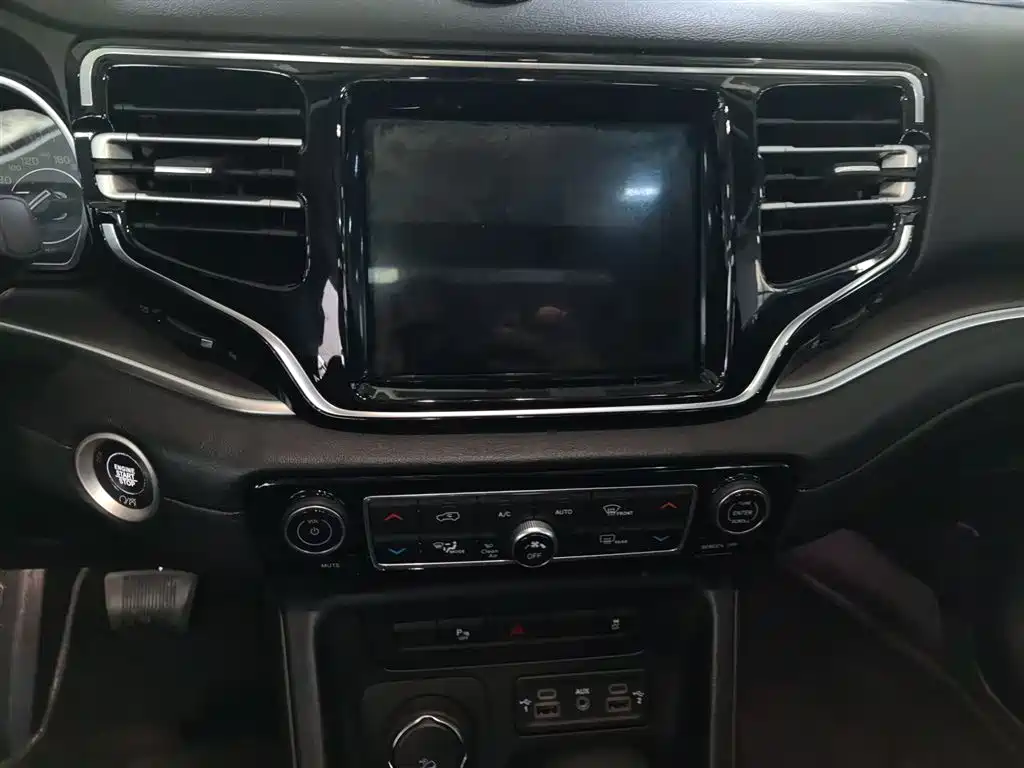 Jeep Commander 2020 — фото 9