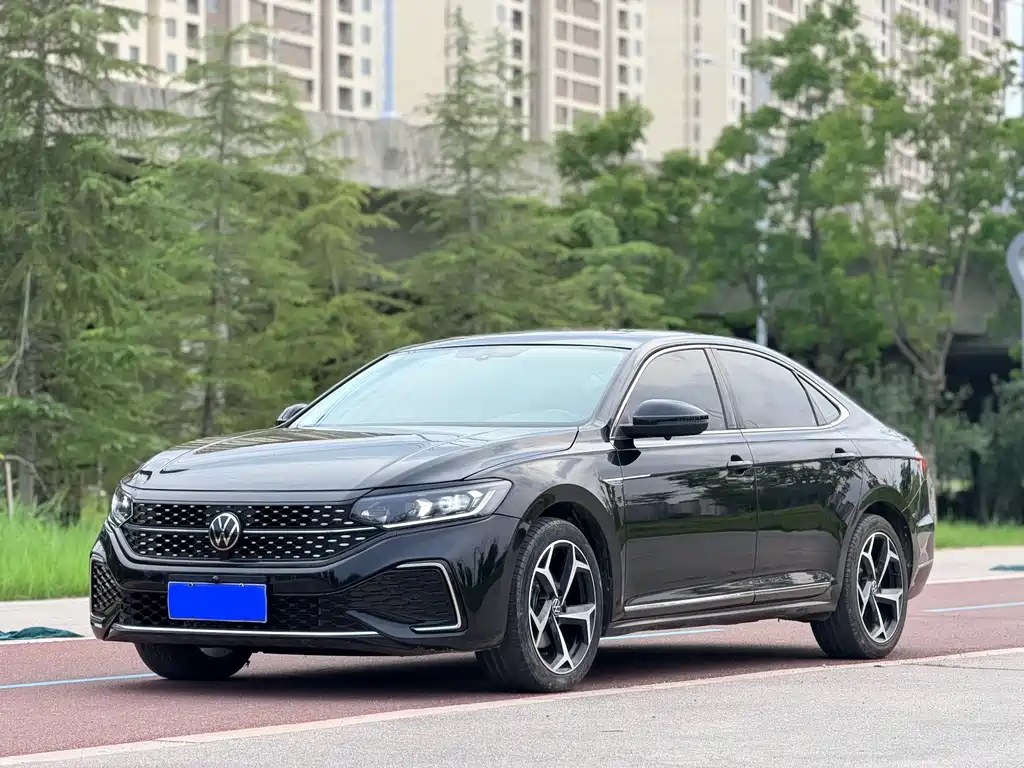 Volkswagen Passat 2024