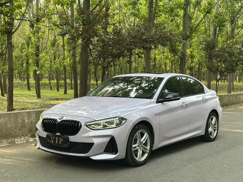 BMW 1 Series 2020 — фото 1
