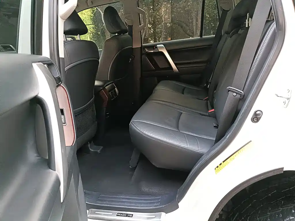 Toyota Prado 2017 — фото 7