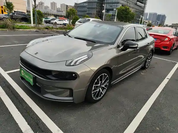 Lynk & Co 03 2020