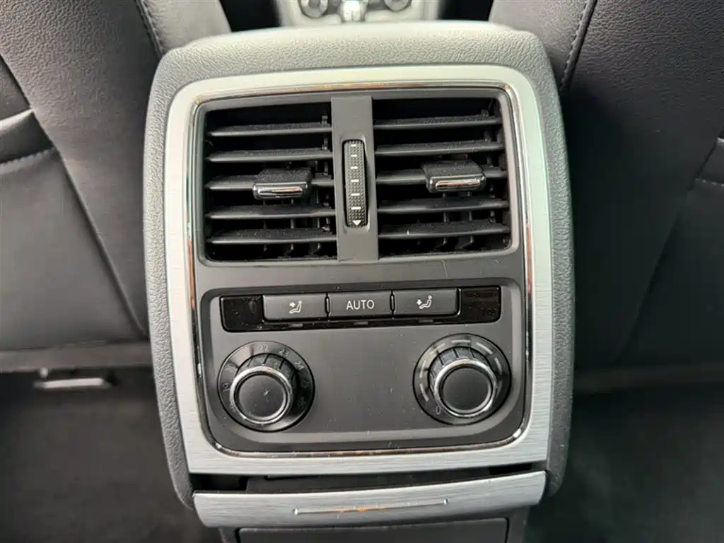 Volkswagen Passat 2015 — фото 14