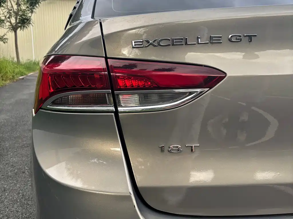 Buick Excelle 2018 — фото 10