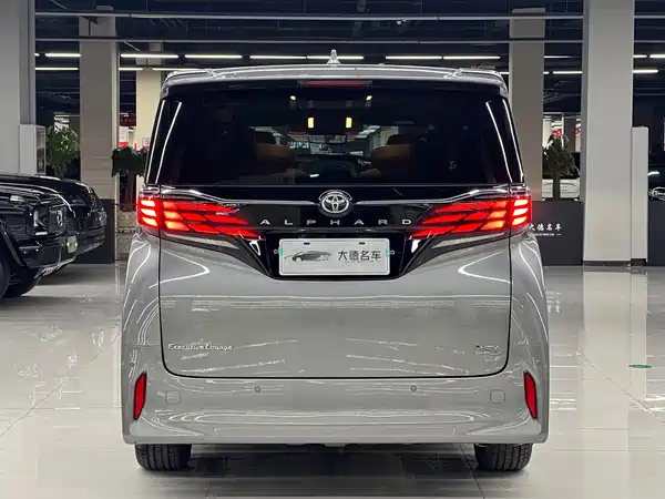 Toyota Alphard 2024