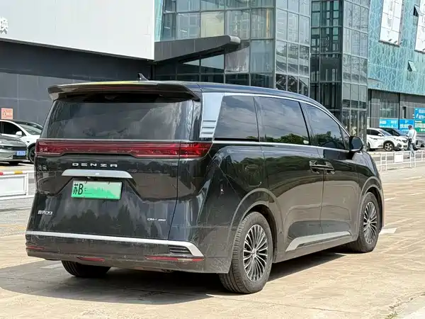 Denza D9 2024
