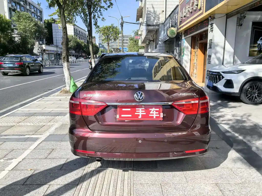 Volkswagen Lavida 2014