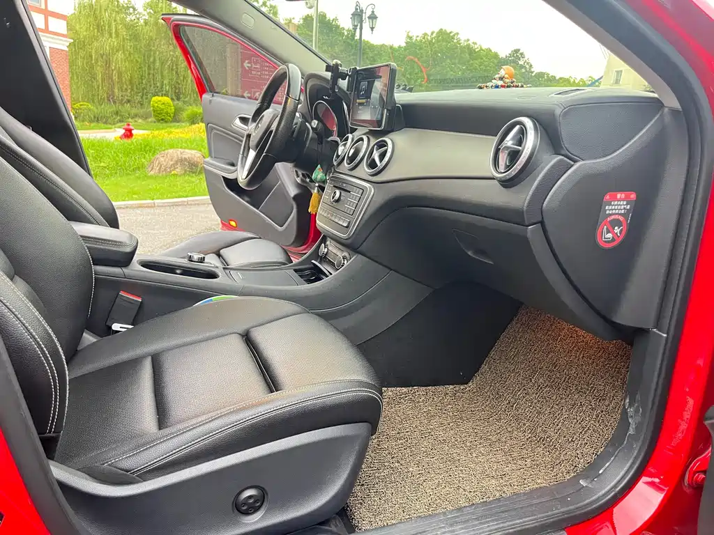 Mercedes-Benz GLA 2016 — фото 10