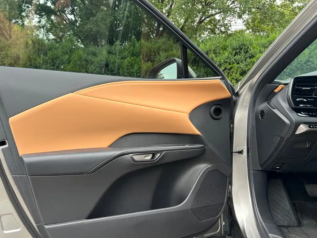 Lexus RX 2025 — фото 16
