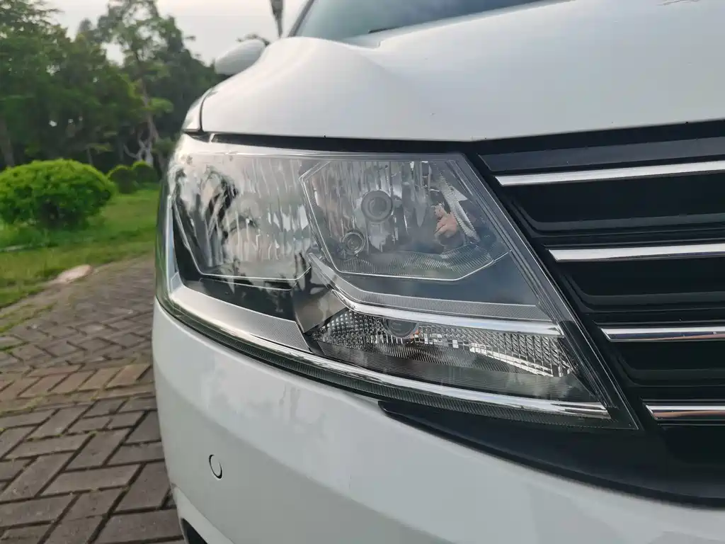 Volkswagen Lavida 2018 — фото 10