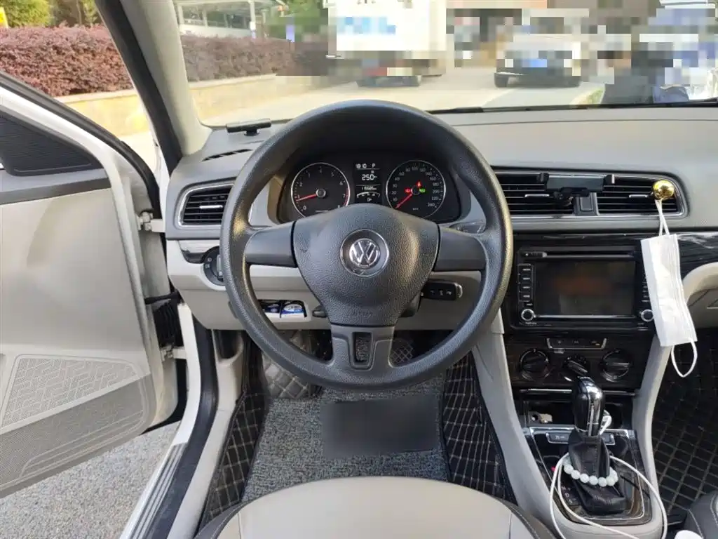 Volkswagen Gran Lavida 2015 — фото 3