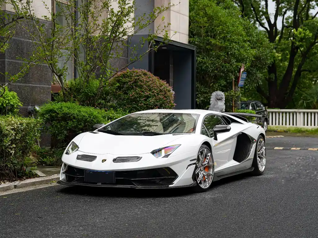 Lamborghini Aventador 2012 — фото 1
