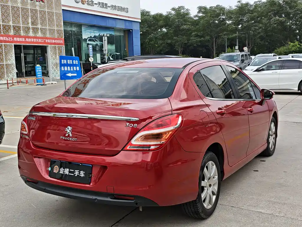 Peugeot 308 2016