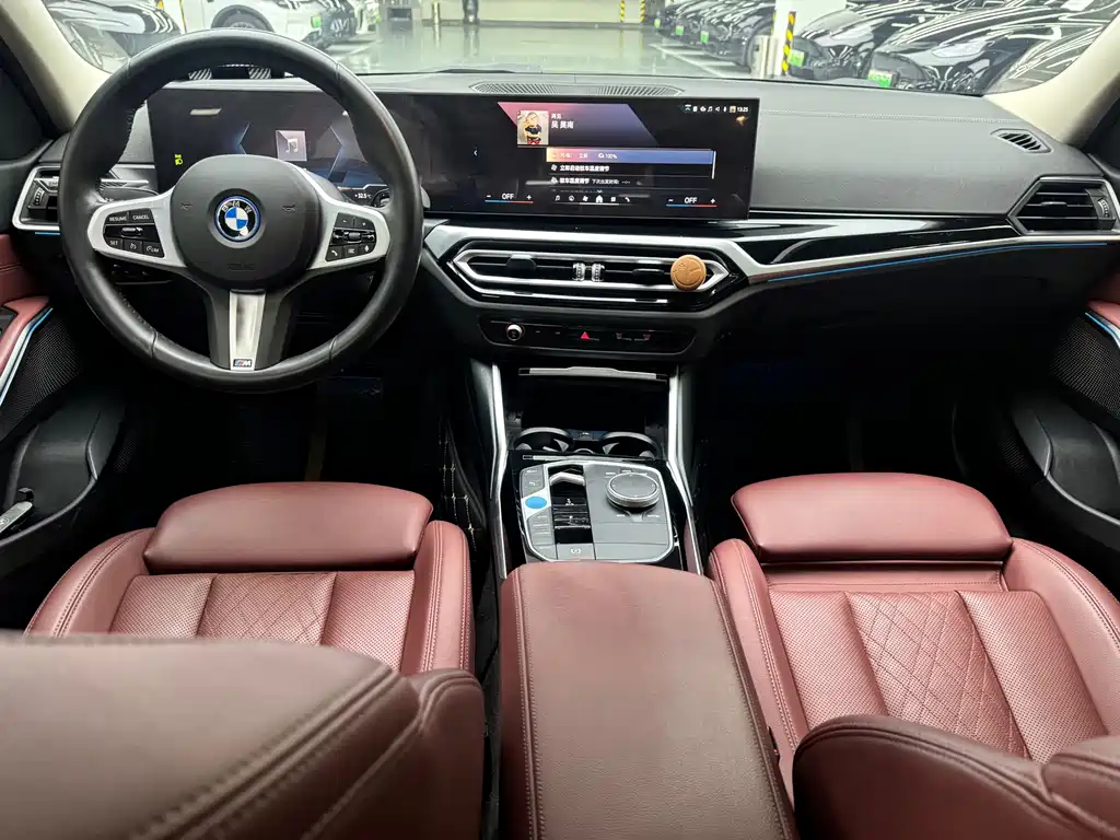 BMW i3 2024 — фото 8