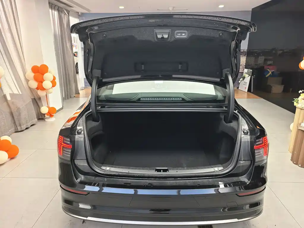 Volvo S90 2025 — фото 14