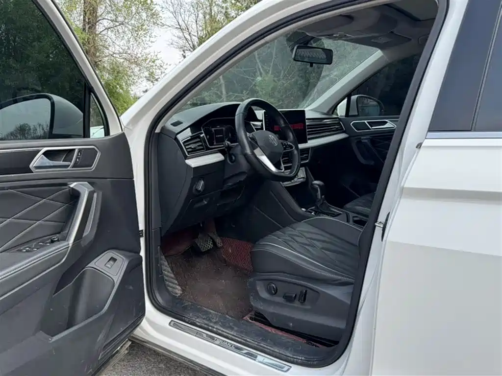 Volkswagen Tiguan L 2022 — фото 13