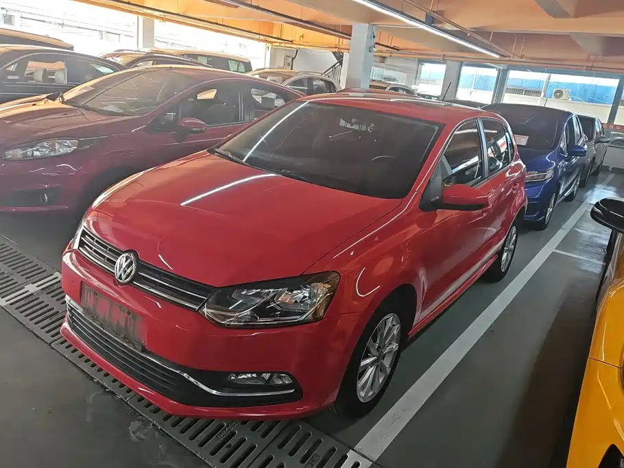 Volkswagen Polo 2016 — фото 1