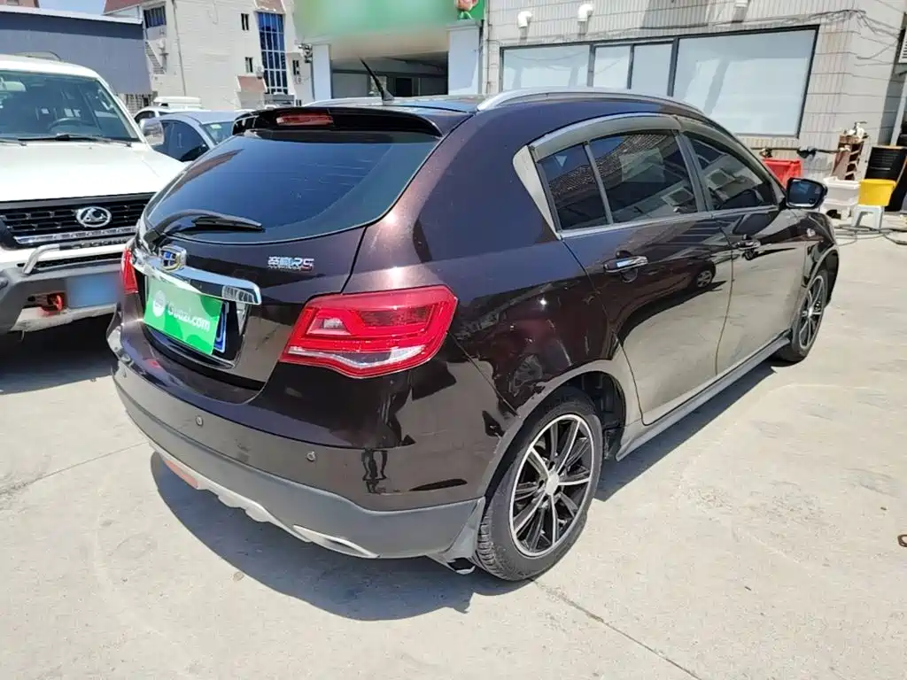 Geely Emgrand 2017