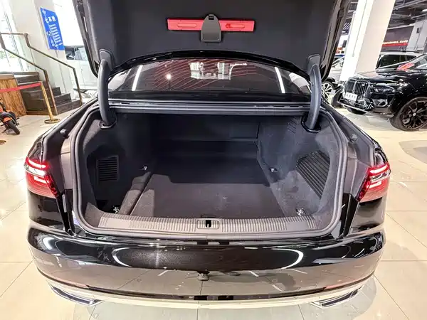 Audi A8 2022