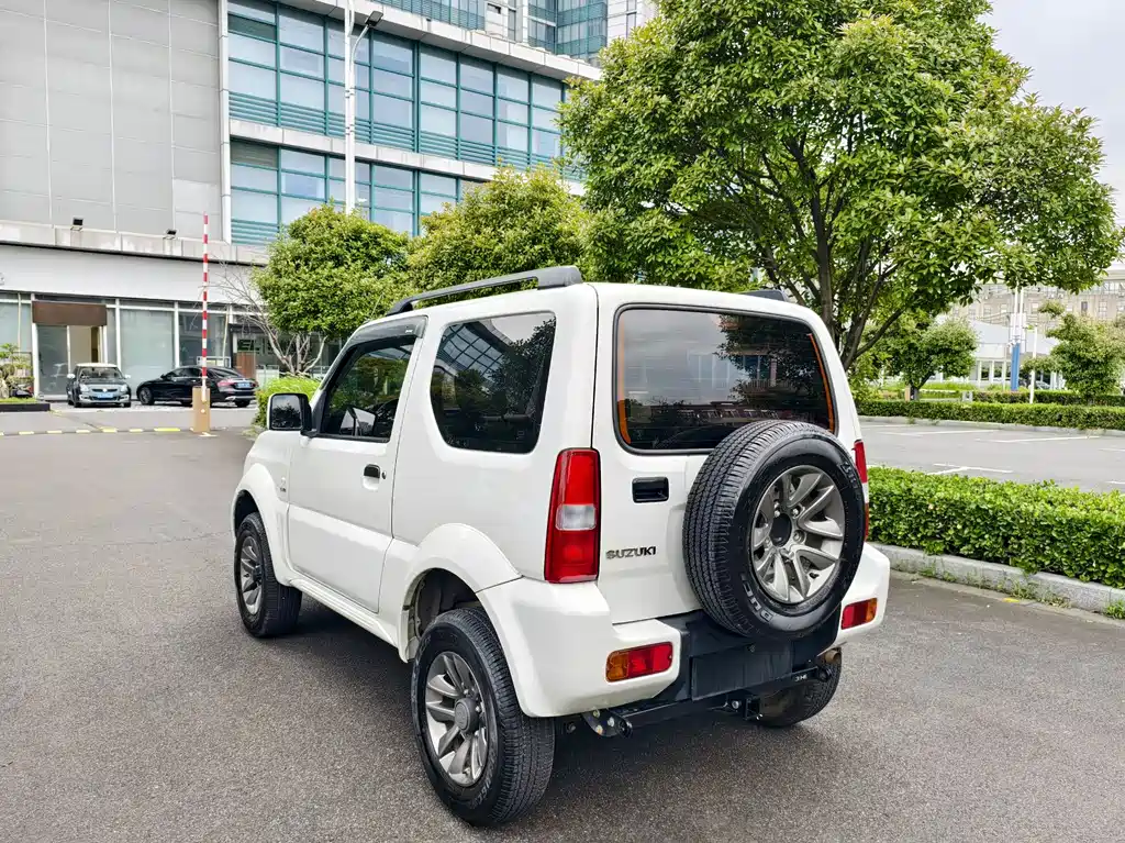 Suzuki Jimny 2018 — фото 7